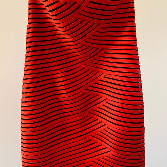 Strapless dress red and black size M - Picture 4 of 4